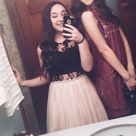 Black and Pink Lace / Tulle Formal Dress - Picture 4 of 9